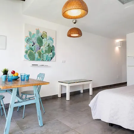 Estudio Dannamar Puerto del Carmen (Lanzarote)